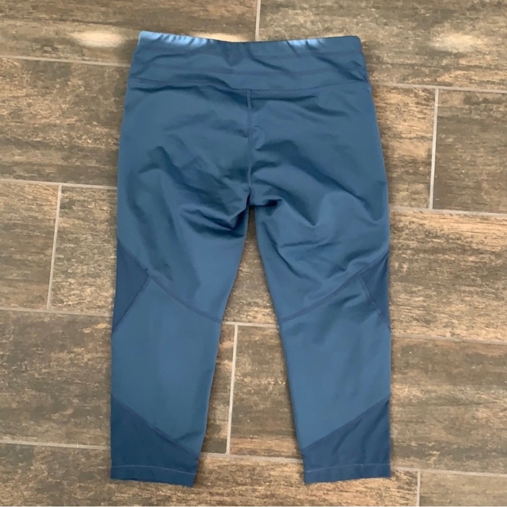Athleta legging size medium.